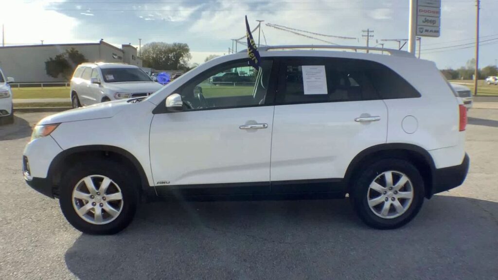 2011 Kia Sorento LX