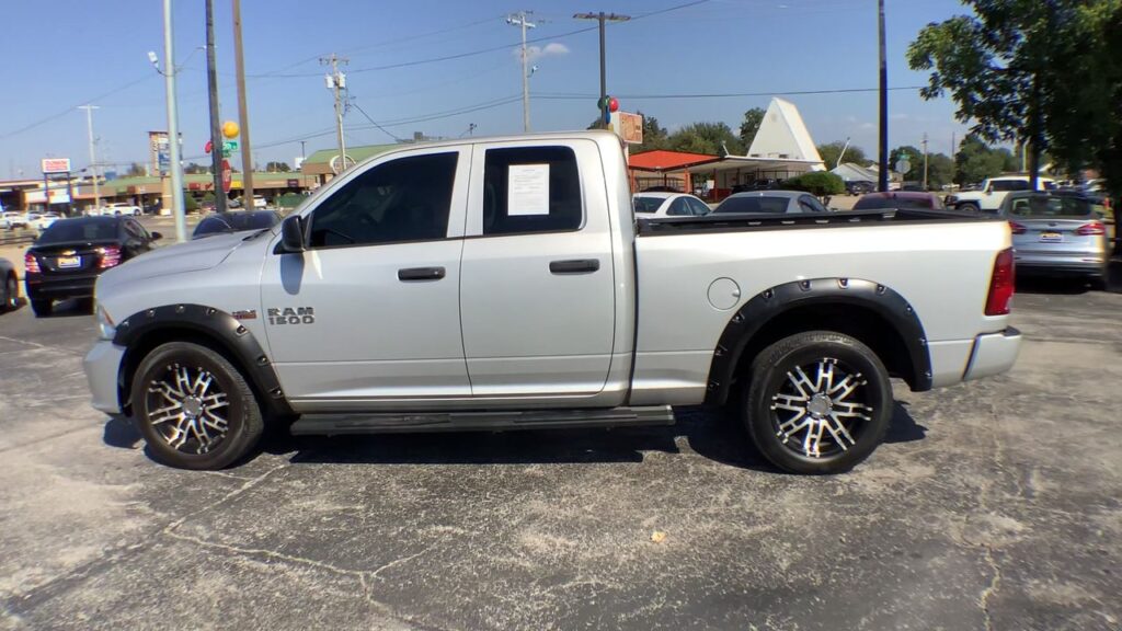 2018 RAM 1500 Express Quad Cab 4x2 64" Box