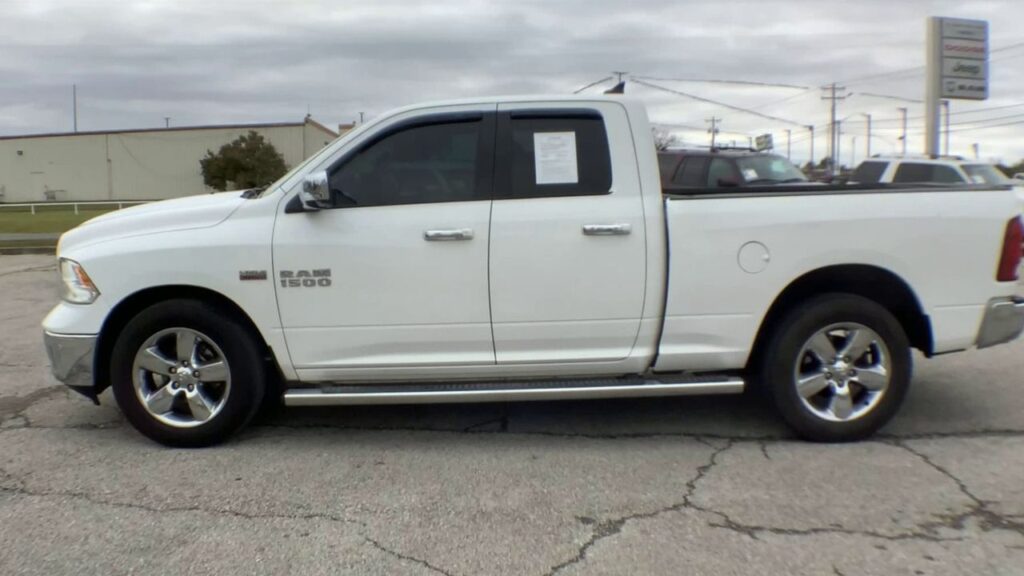 2017 RAM 1500 Big Horn Quad Cab 4x2 64" Box