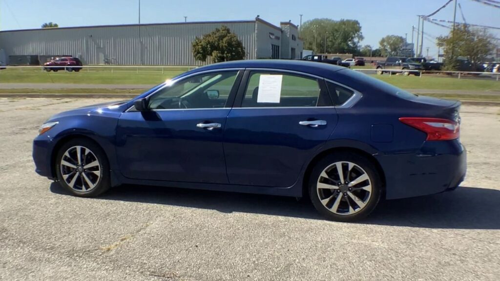 2016 Nissan Altima 2.5 SR