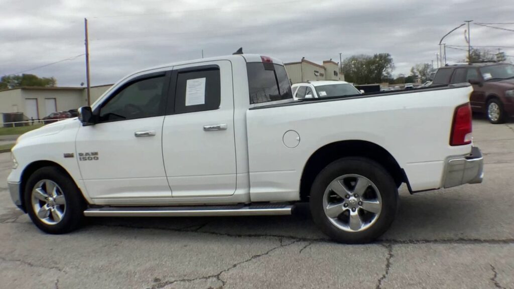 2017 RAM 1500 Big Horn Quad Cab 4x2 64" Box