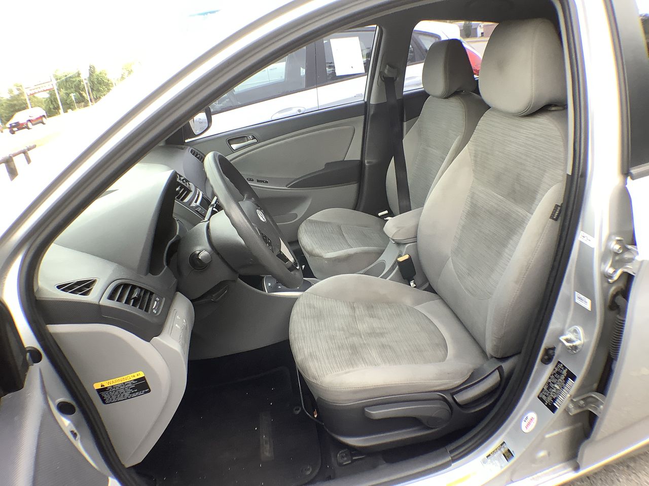 2015 Hyundai Accent GLS photo 3