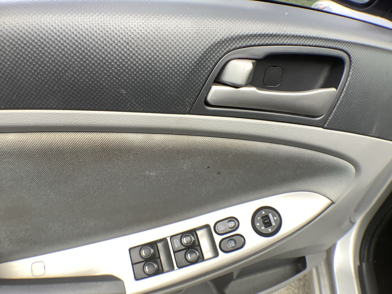 2015 Hyundai Accent GLS photo 4