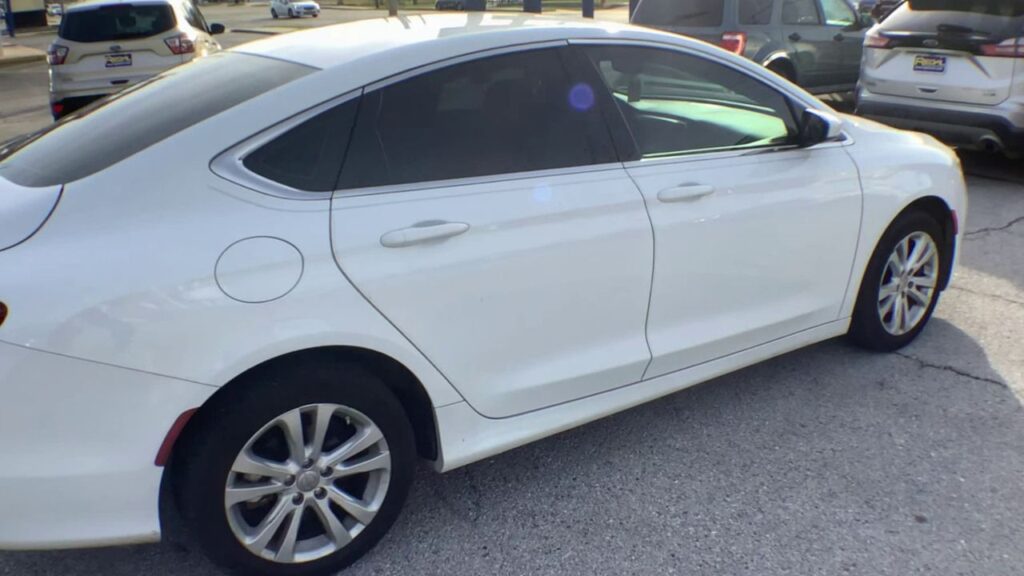 2016 Chrysler 200 Limited
