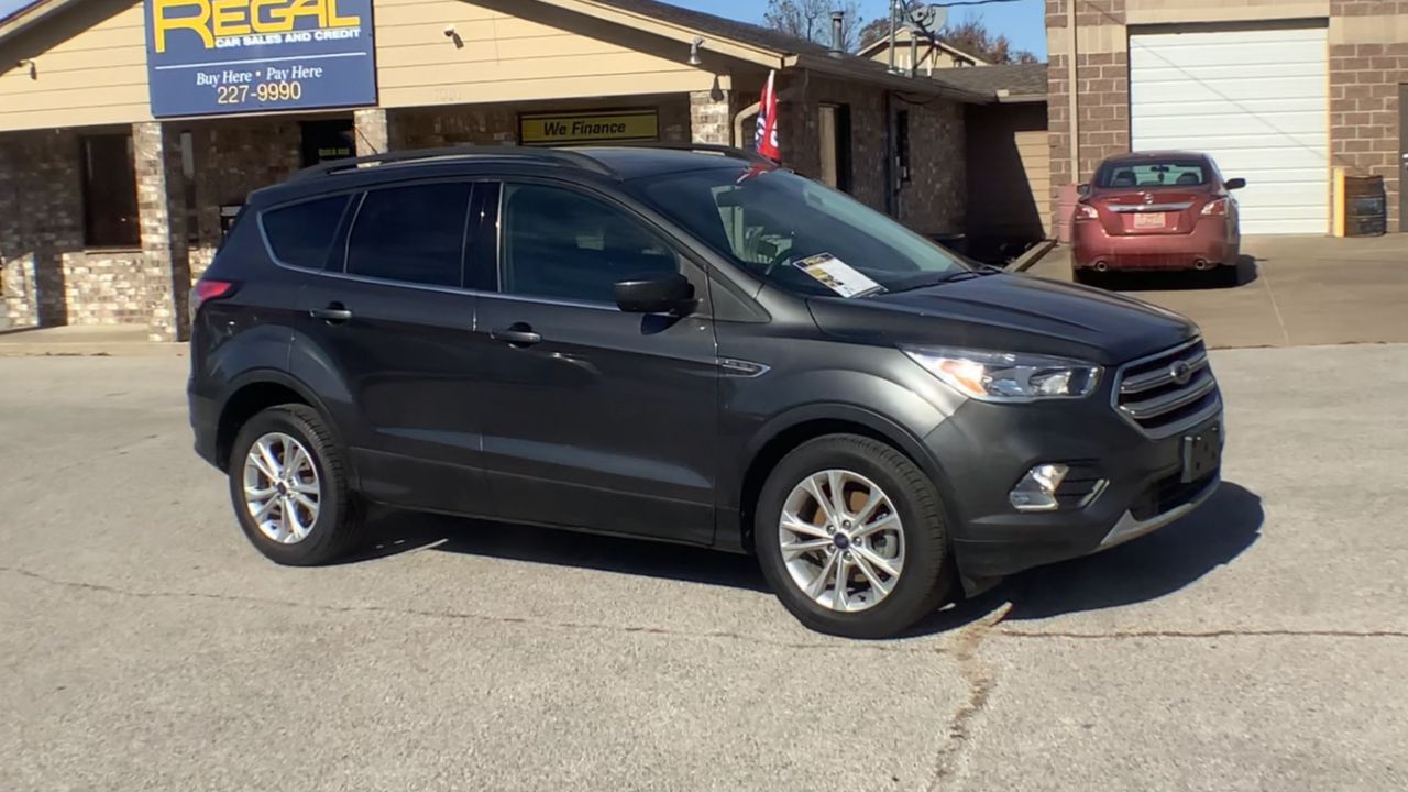 2018 Ford Escape SE's photo