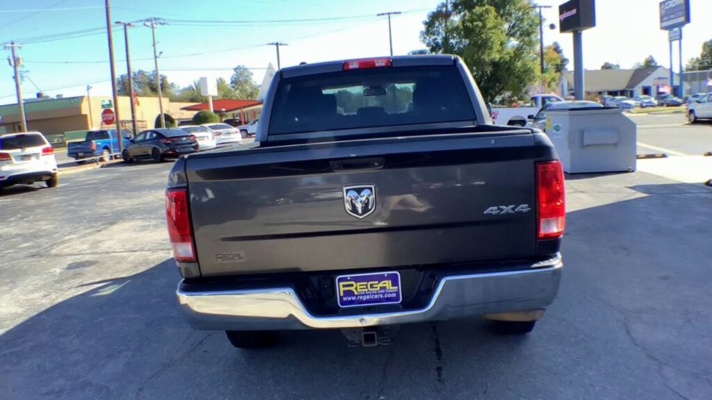 2017 RAM 1500 Tradesman Crew Cab 4x4 57" Box