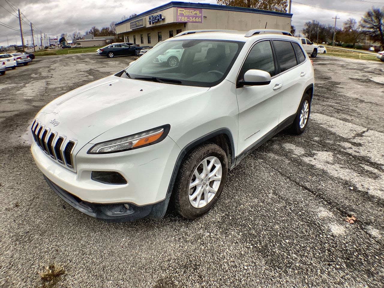 2017 Jeep Cherokee Latitude photo 3