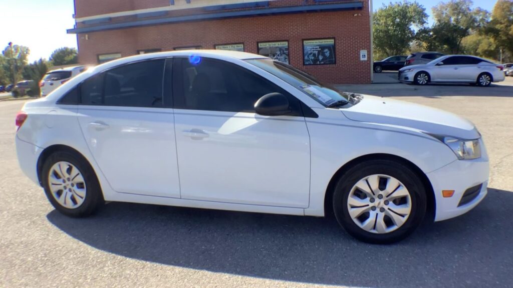 2014 Chevrolet Cruze LS Auto