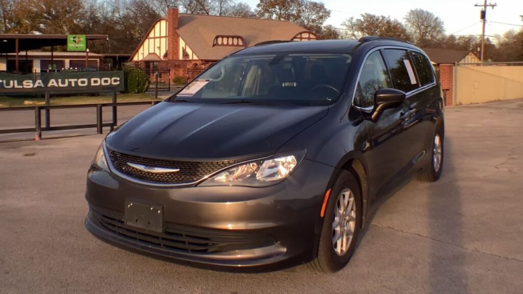2020 Chrysler Voyager LXI