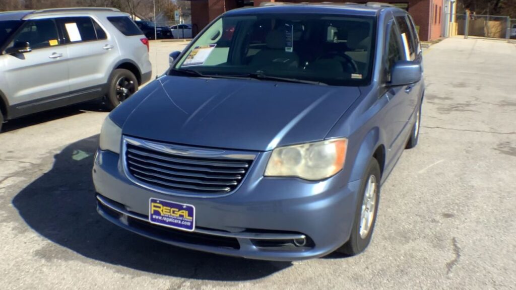2011 Chrysler Town & Country Touring