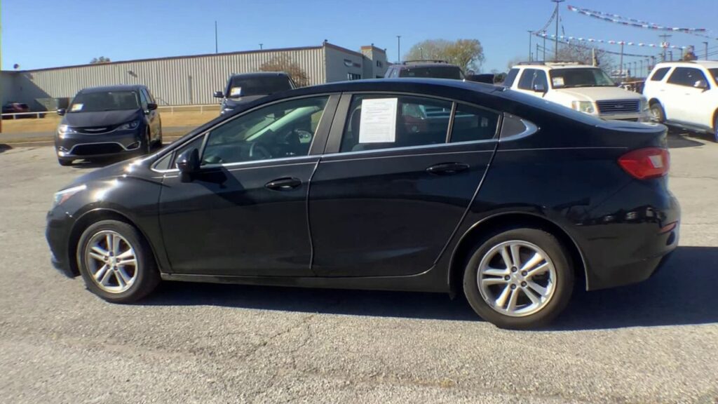 2018 Chevrolet Cruze LT Auto