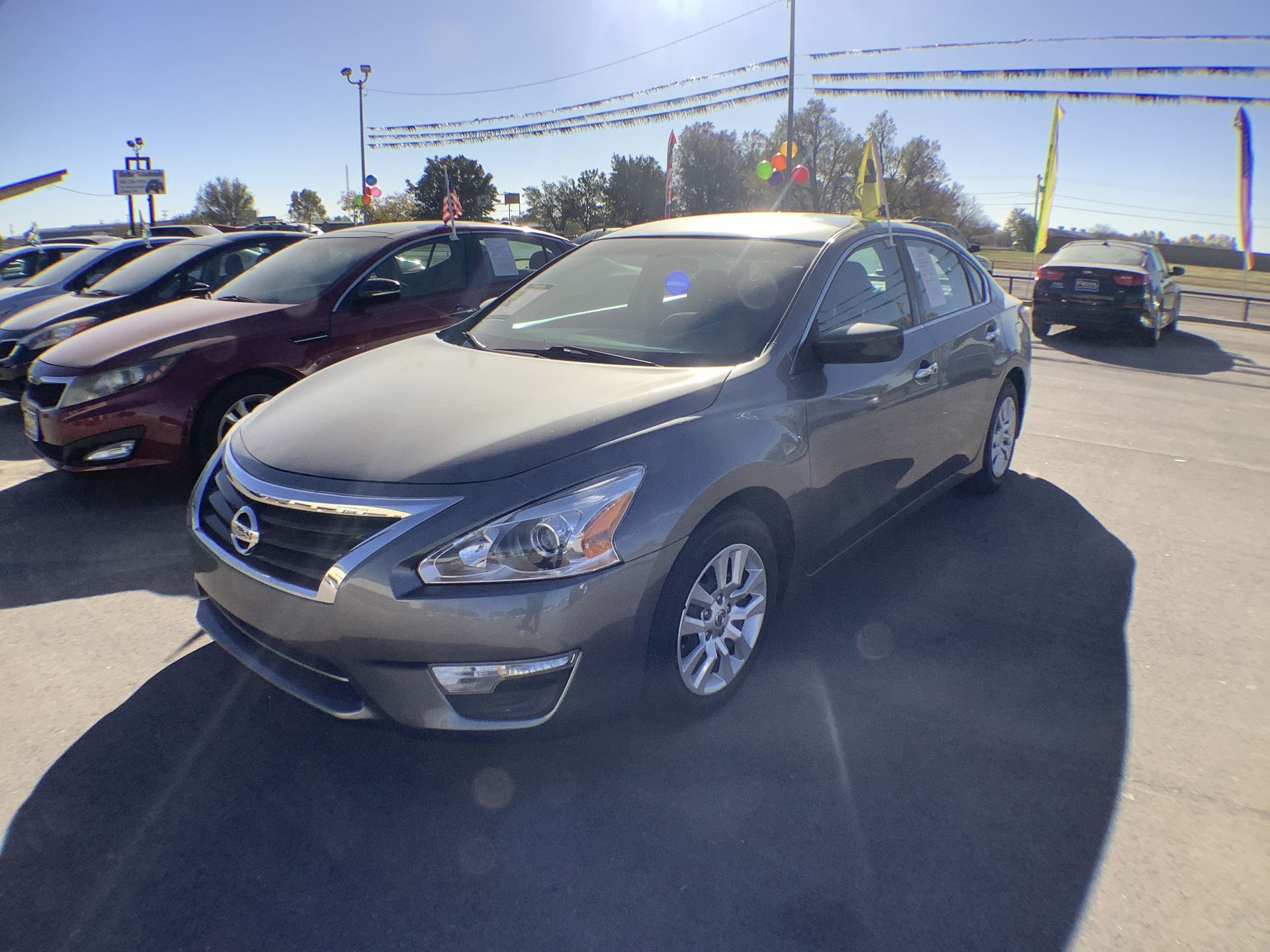 2015 Nissan Altima S's photo