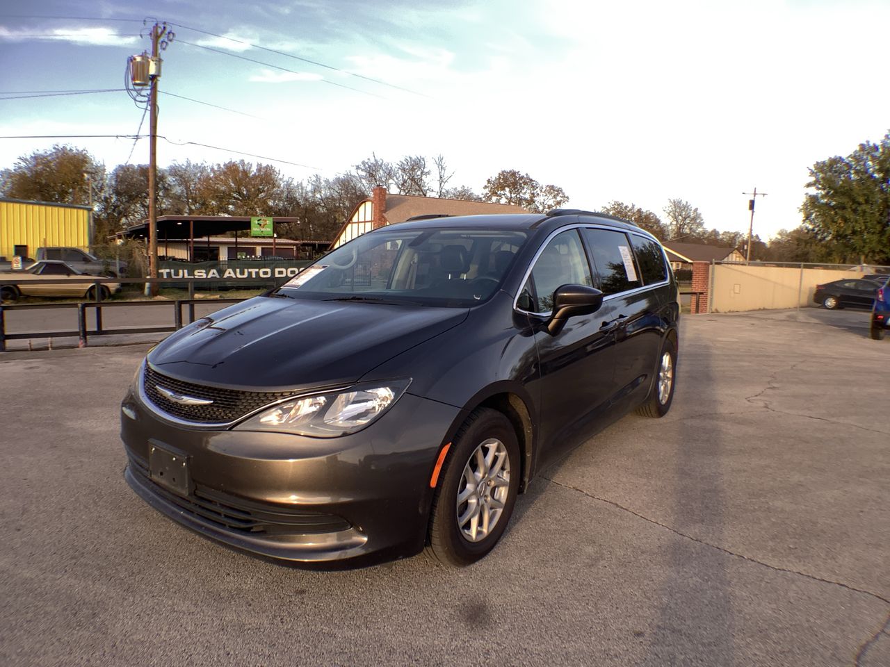 2020 Chrysler Voyager's photo