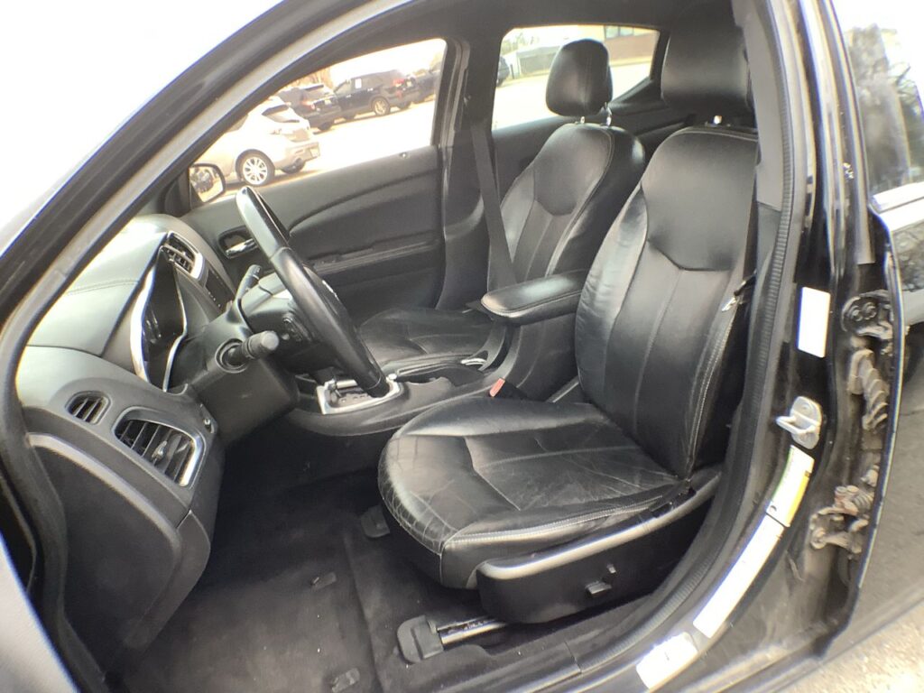 2013 Dodge Avenger SXT