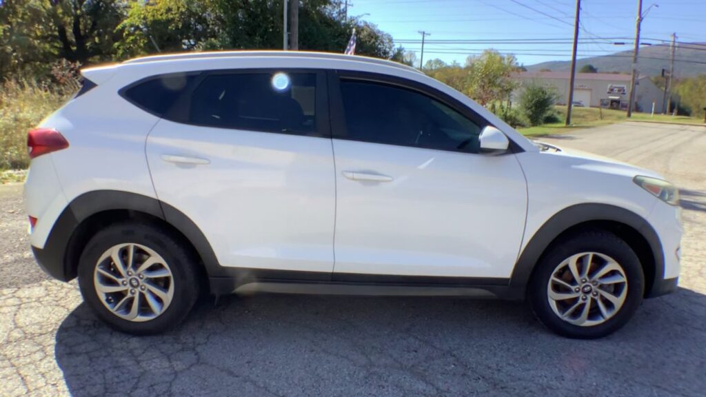 2016 Hyundai Tucson SE