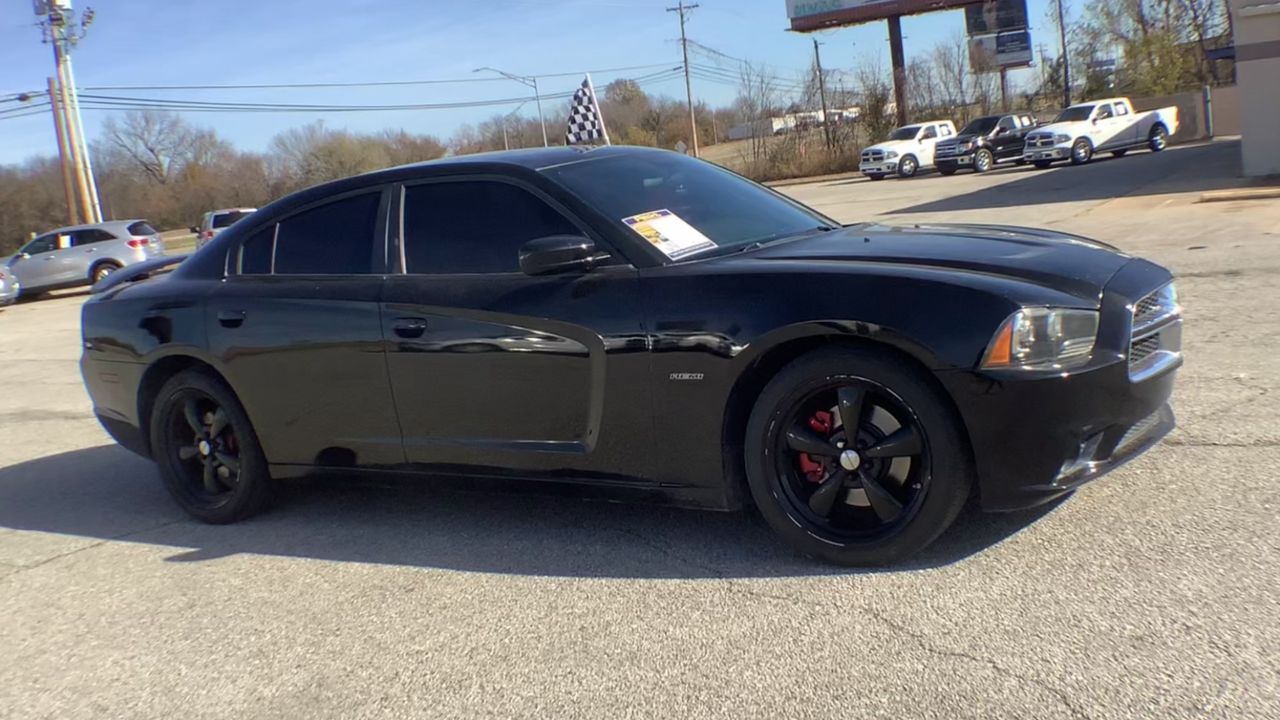 2014 Dodge Charger R/T's photo