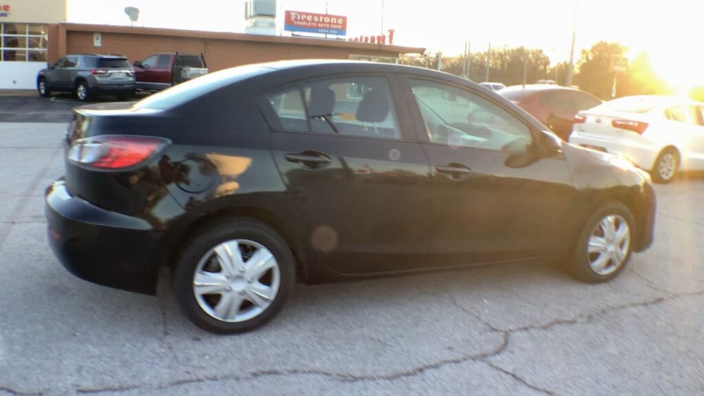 2013 Mazda Mazda3 i SV
