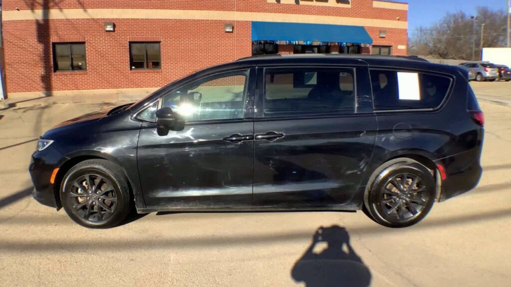 2021 Chrysler Pacifica Touring