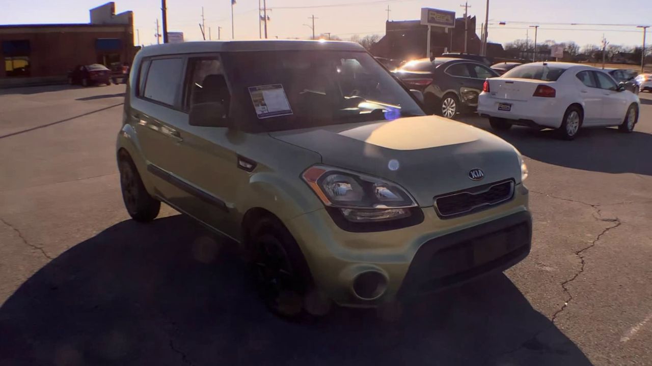 2013 Kia Soul Base's photo