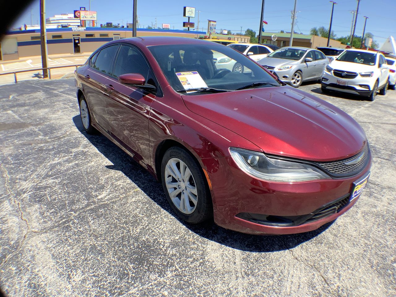 2016 Chrysler 200 S's photo