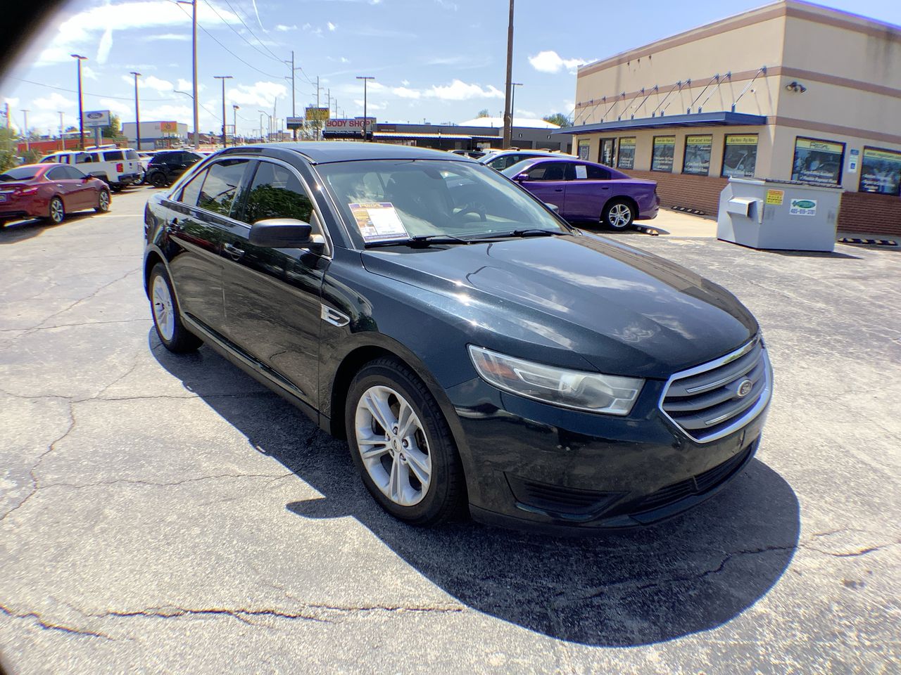 2015 Ford Taurus SE FWD's photo