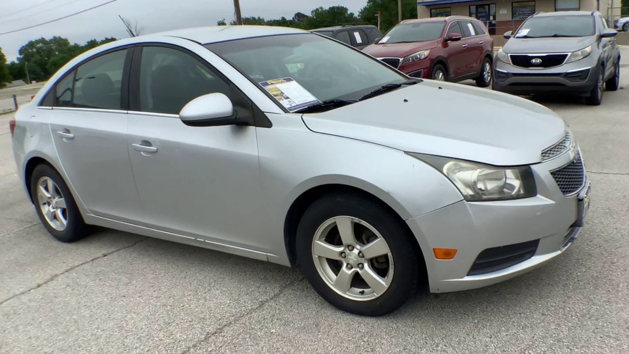 2013 Chevrolet Cruze 1LT Auto's photo