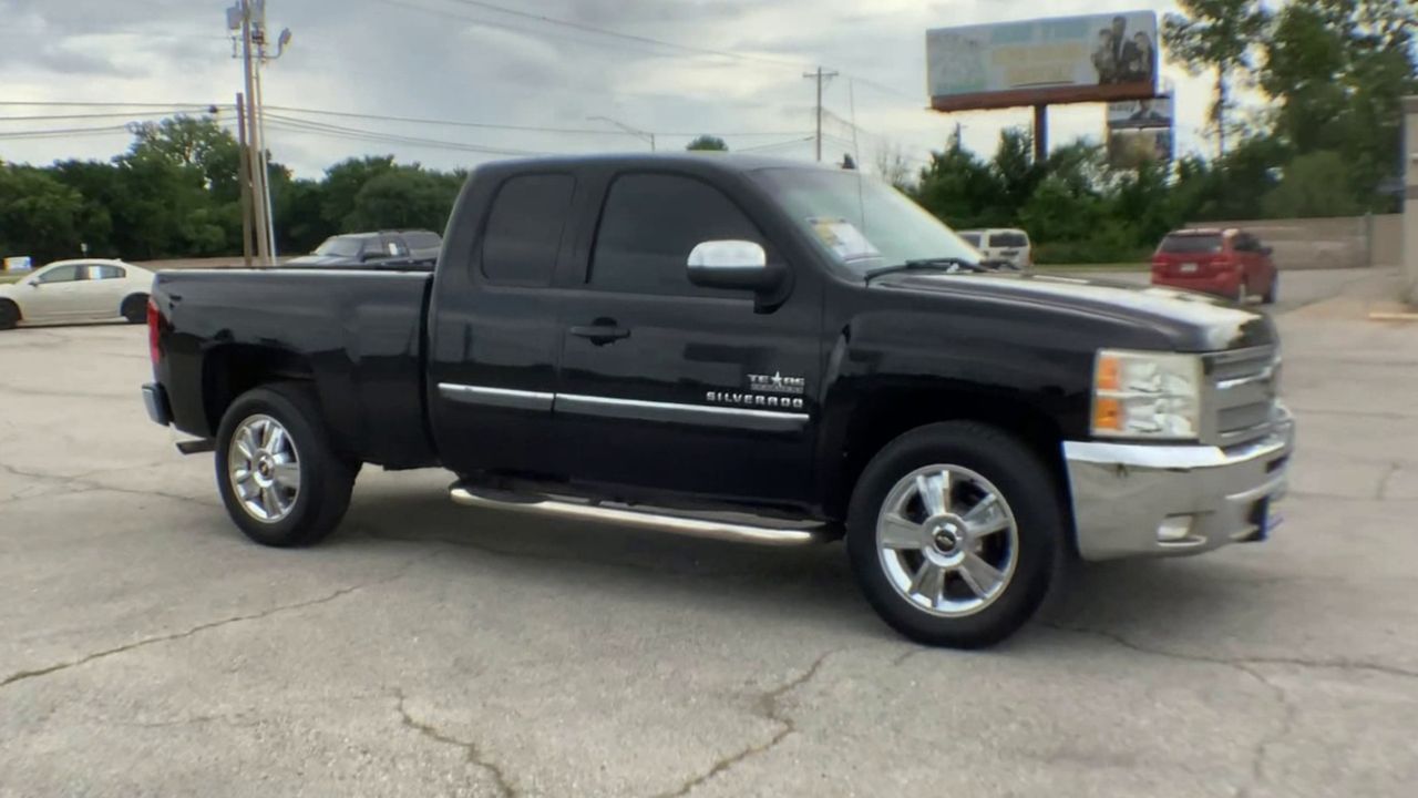 2013 Chevrolet Silverado 1500 LT Extended Cab LWB's photo