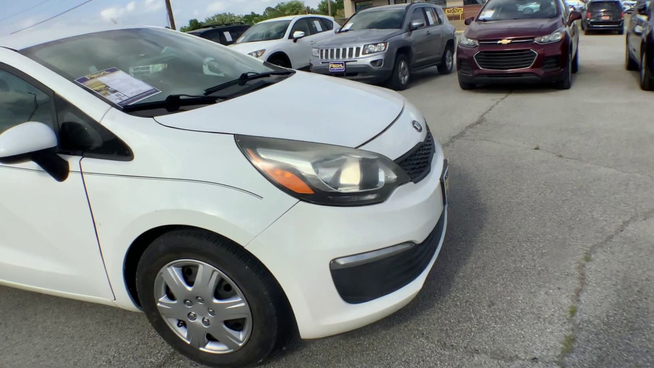 2016 Kia Rio LX AT's photo