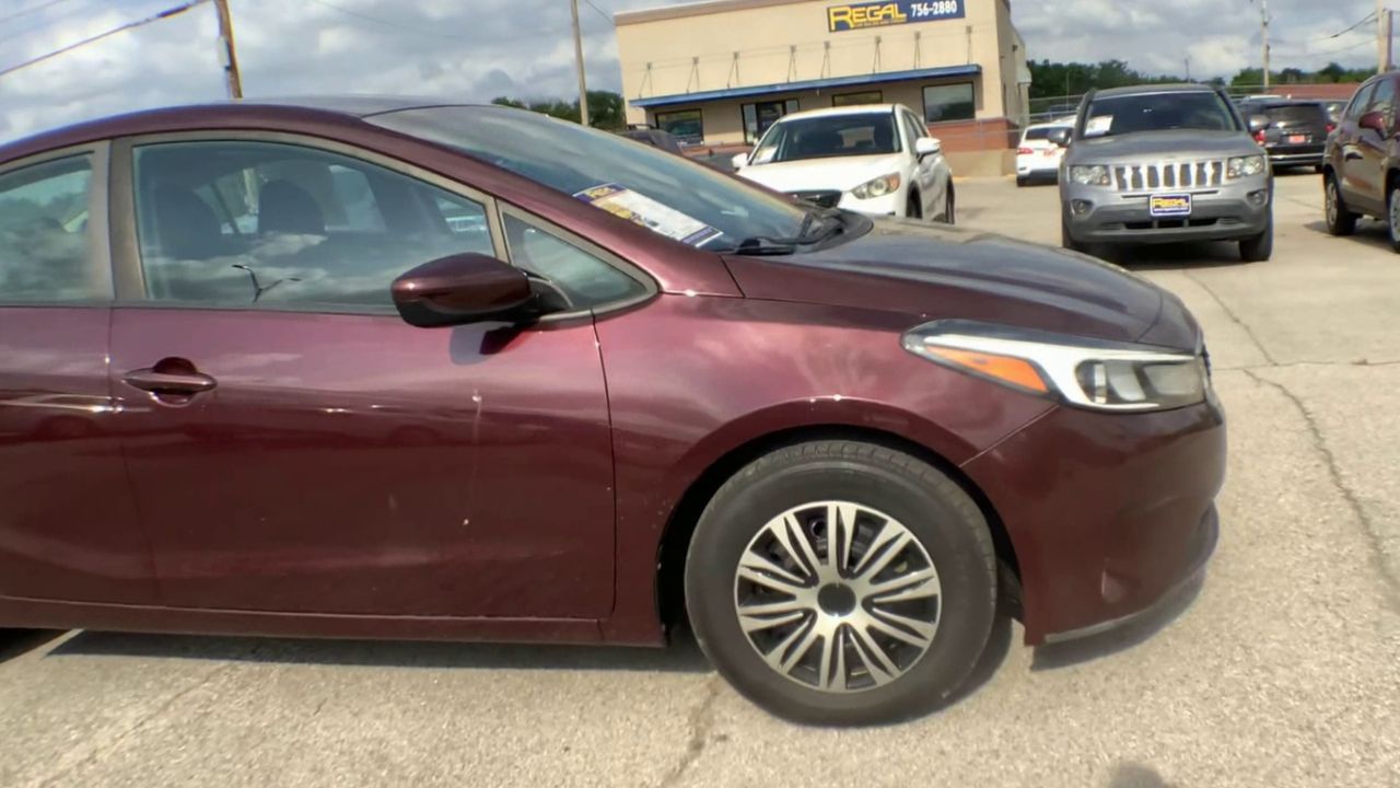 2017 Kia Forte LX AT's photo