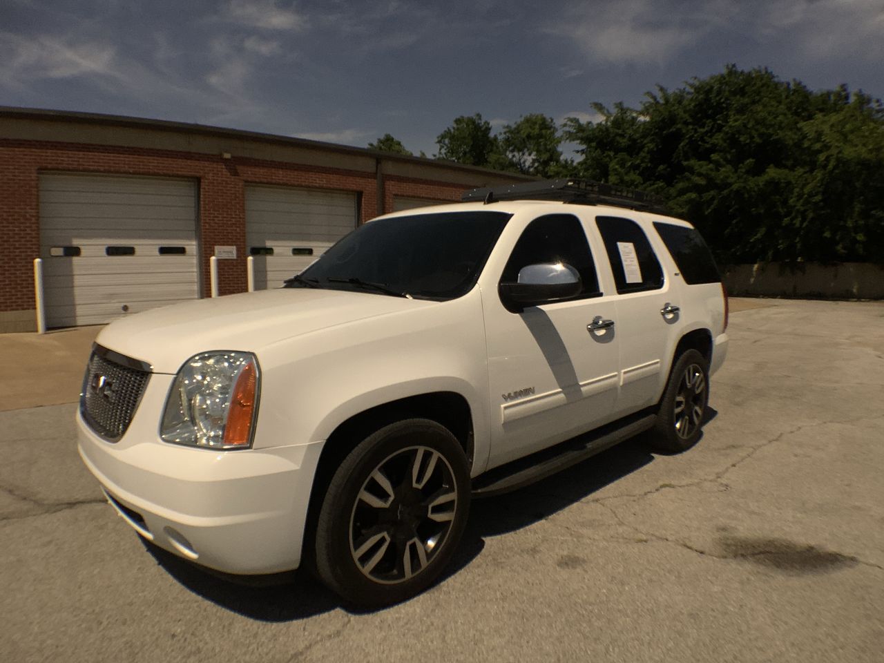 2014 GMC Yukon 2WD SLT's photo