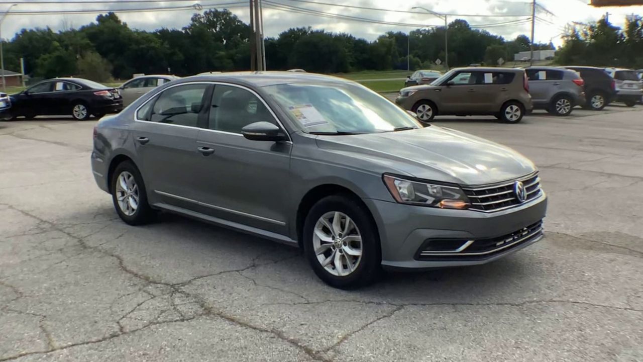 2016 Volkswagen Passat 1.8T S Auto's photo