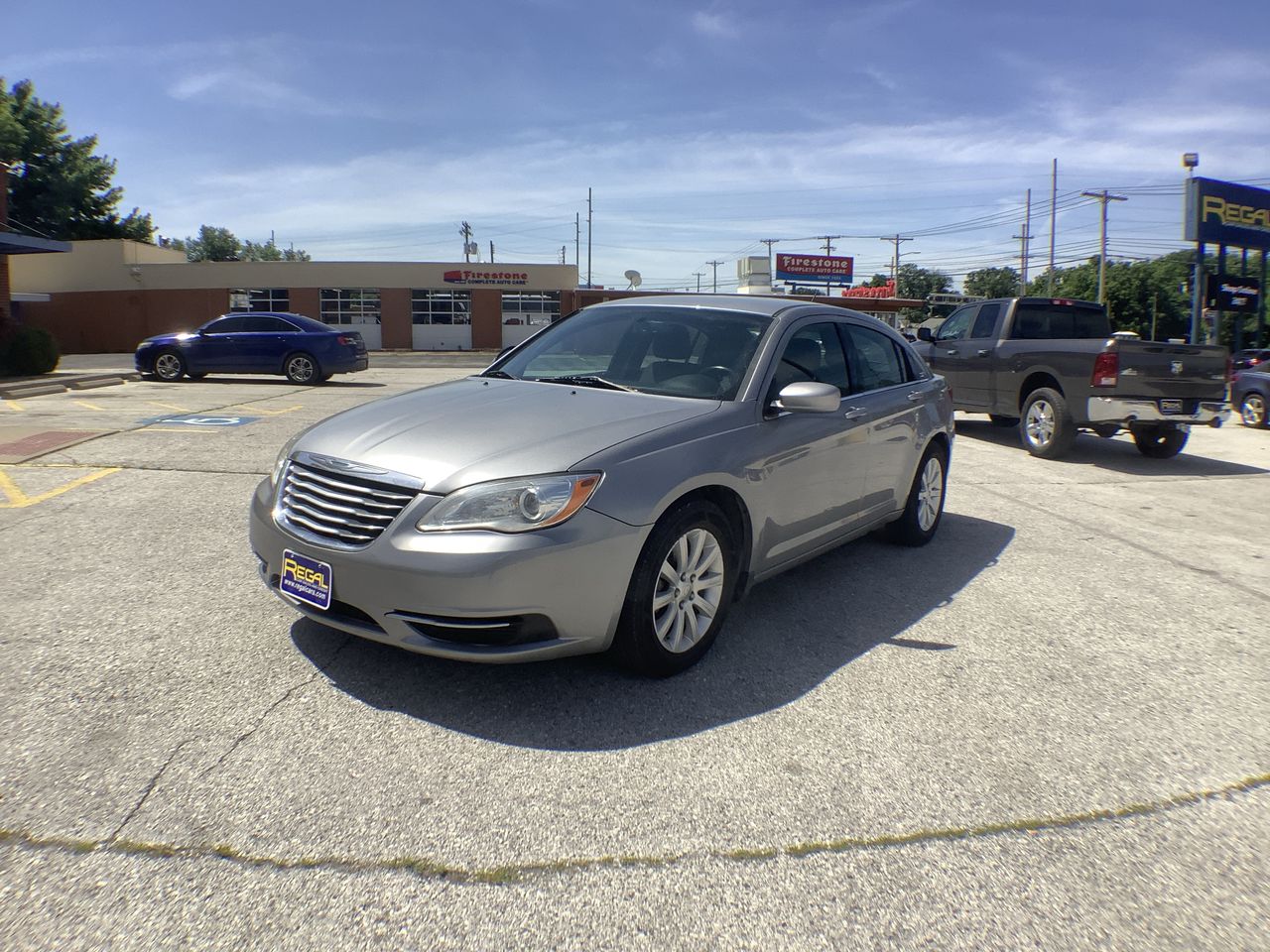 2014 Chrysler 200 Touring's photo