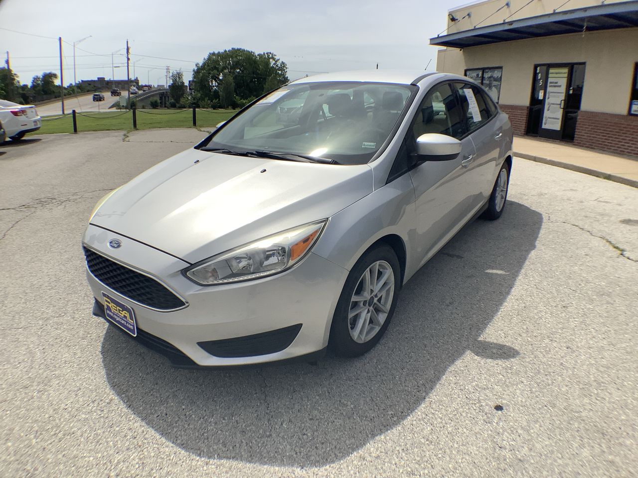 2018 Ford Focus Sedan SE's photo
