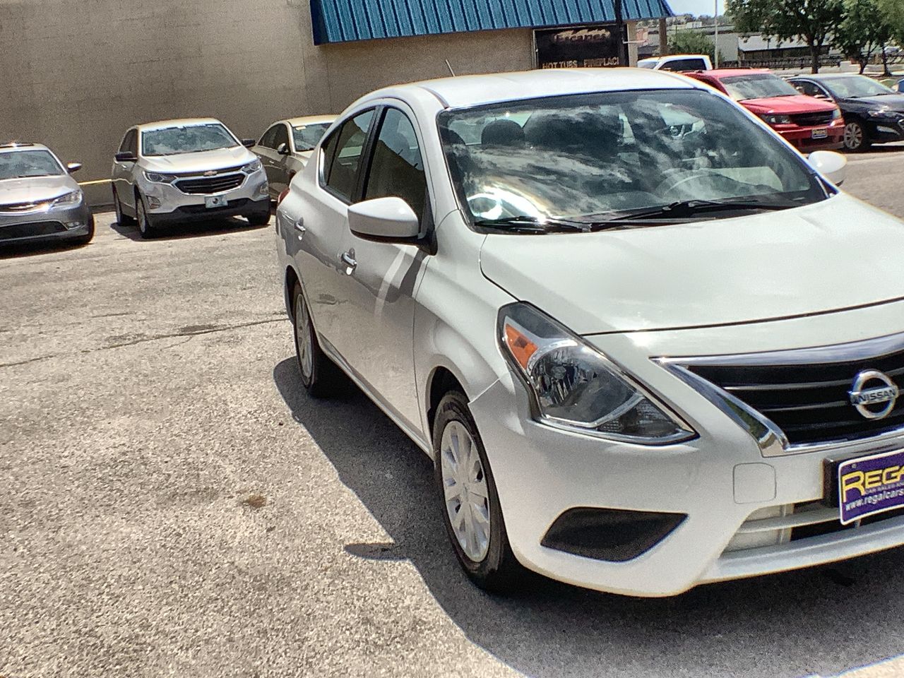 2017 Nissan Versa 1.6 SV CVT's photo